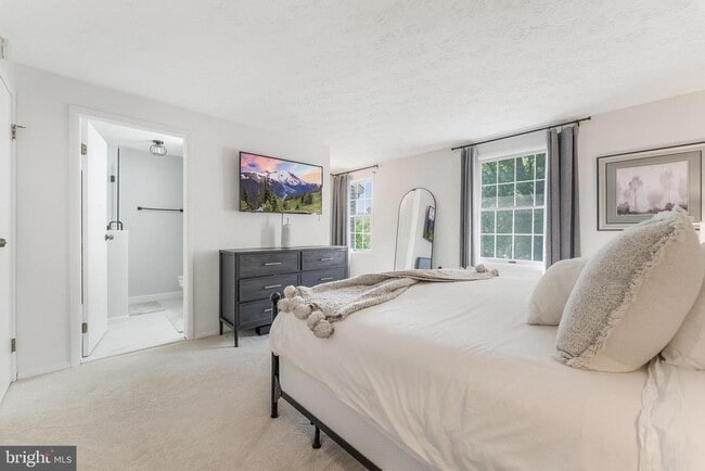 Building Photo - 2903 Bridgehampton Ct