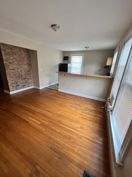 Primary Photo - 5908 Cary Ave