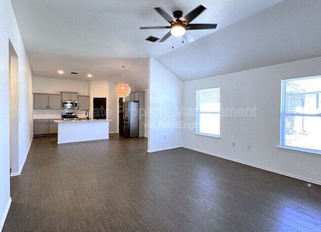 Building Photo - 4613 Crystal Hill Dr