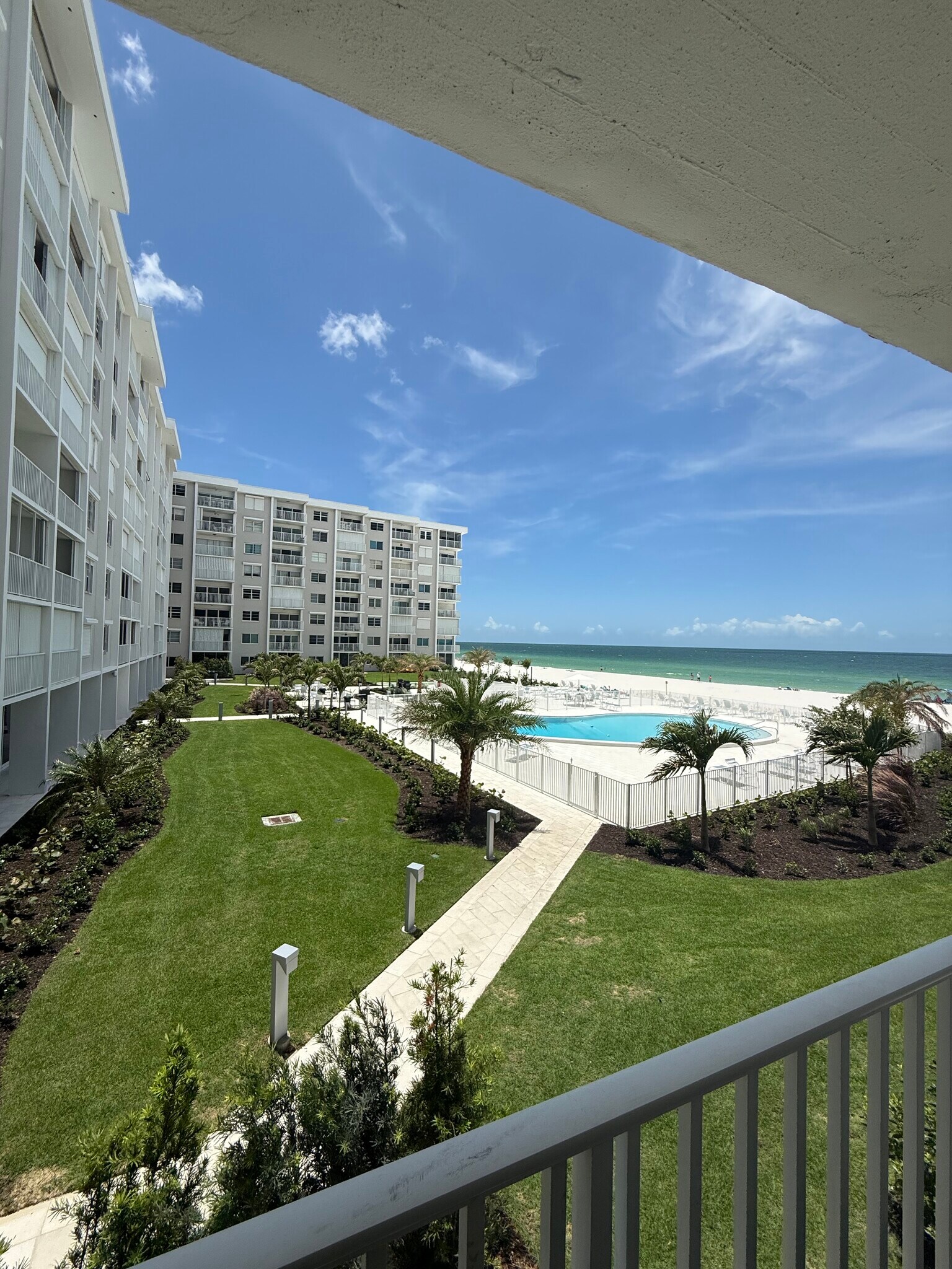 Building Photo - 3443 Gulf Shore Blvd N