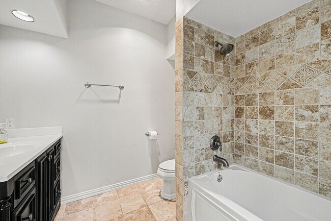 Building Photo - 5913 Woodway Place Ct