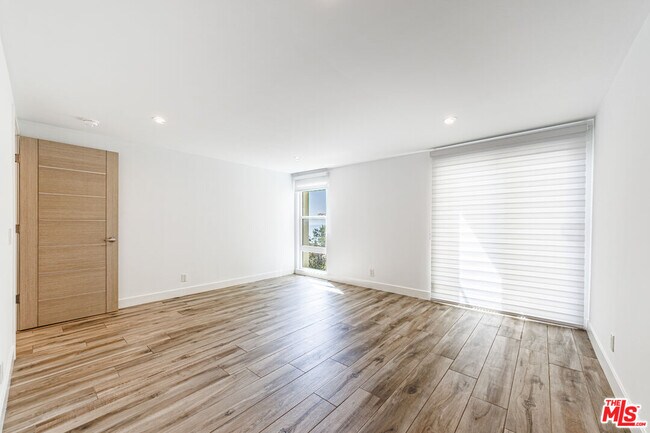 Building Photo - 18055 Coastline Dr