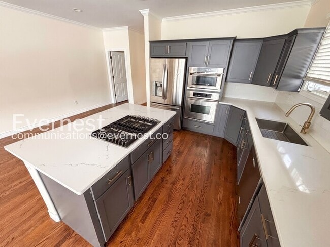 Building Photo - 268 S Garfield St