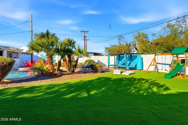 Building Photo - 8140 E Pine Dr