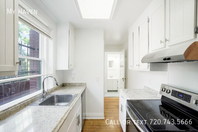 Building Photo - 2911 E 14th Ave
