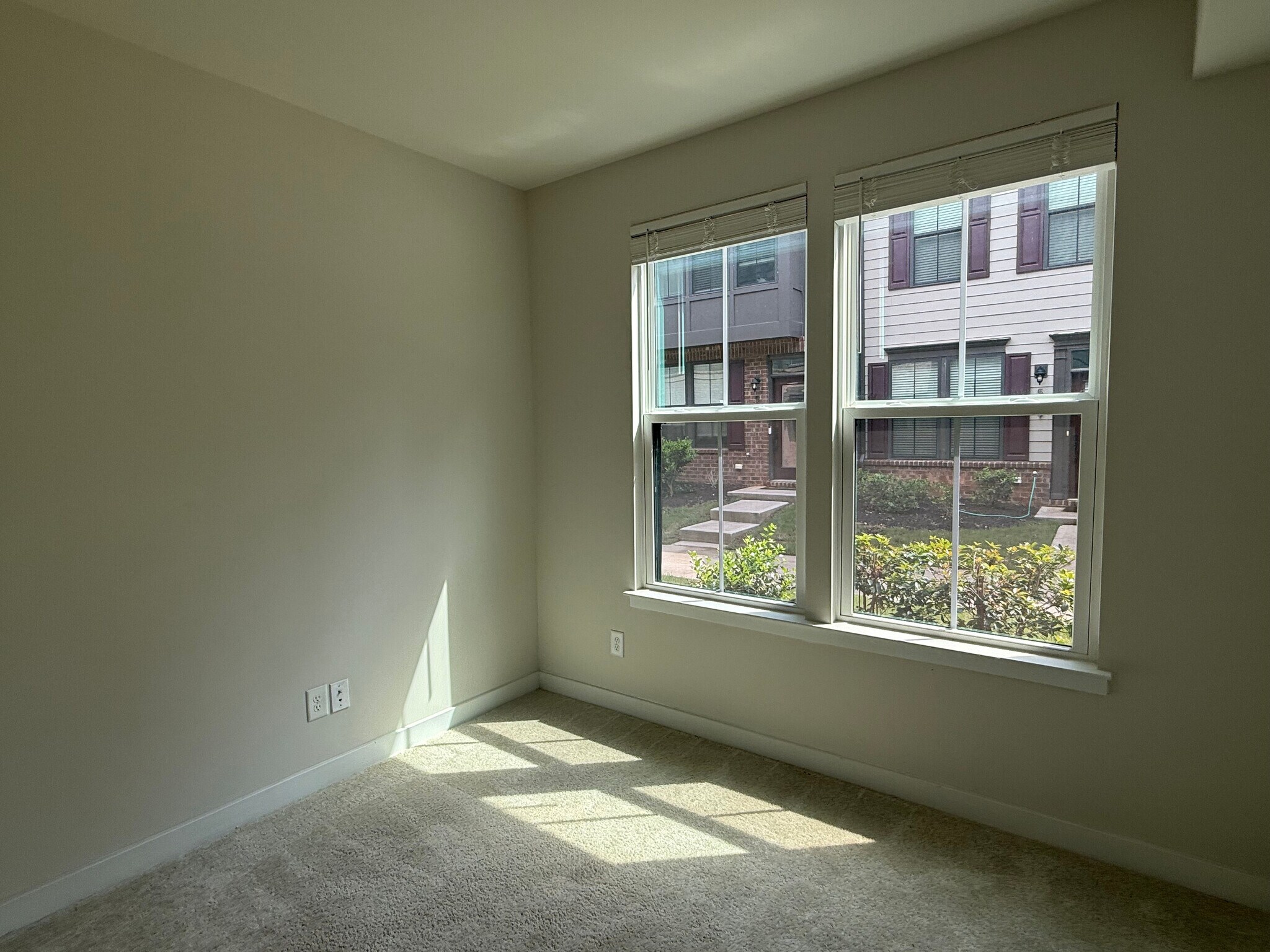 Building Photo - Room in Townhome on Tristram Ln