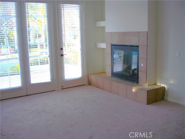 Building Photo - 504 Dahlia Ave