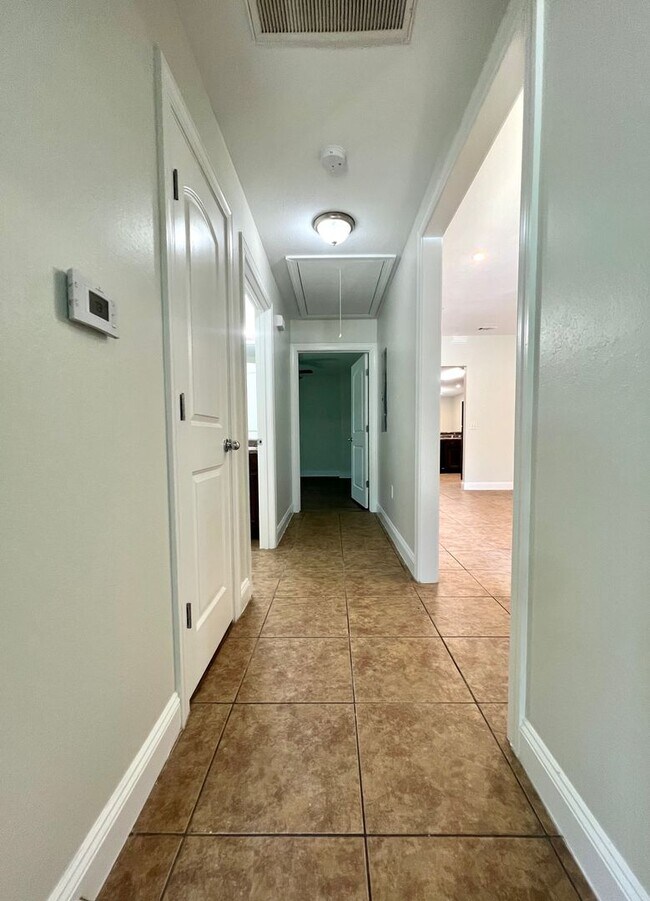 Building Photo - 4100 Mulligan Manor Ln