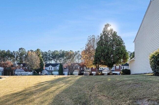 Building Photo - 2651 Waverly Hills Dr