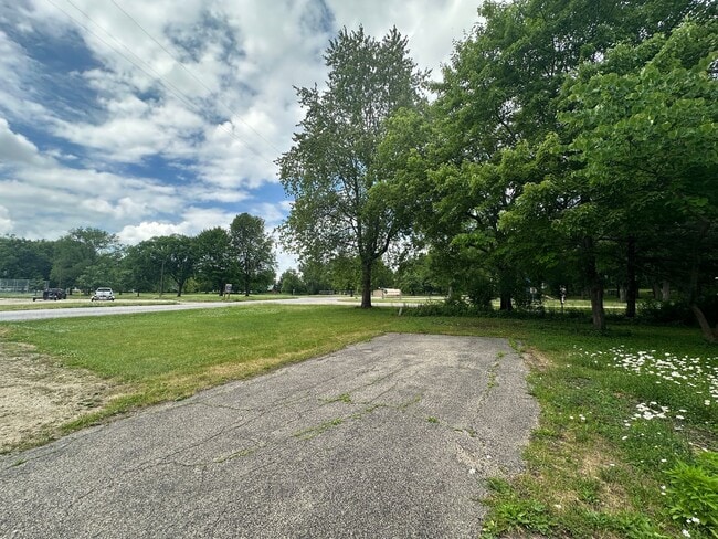 Building Photo - 2830 Waubesa Ave