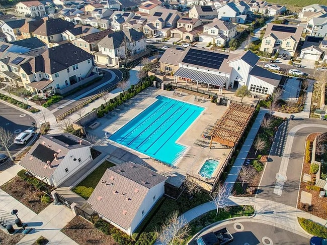 Building Photo - Premier 2/2 Condo in The Cannery