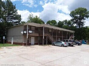 Building Photo - 816 N 36th St