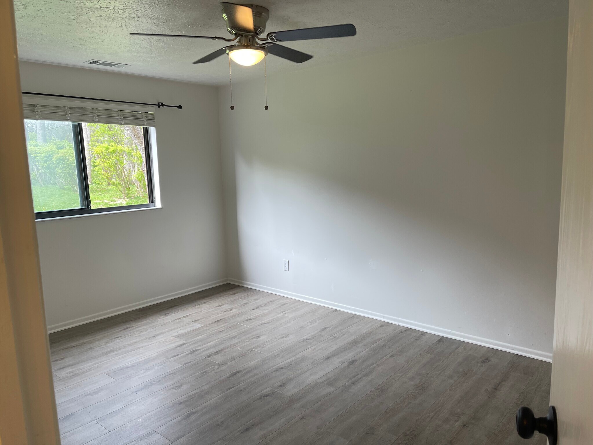 Building Photo - 7214 Creekview Dr