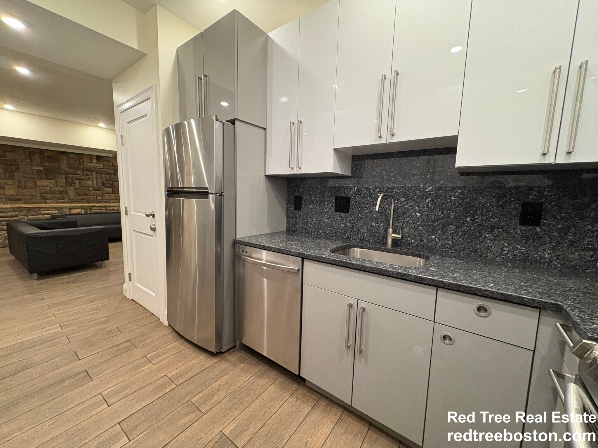 Building Photo - 1616 Beacon St