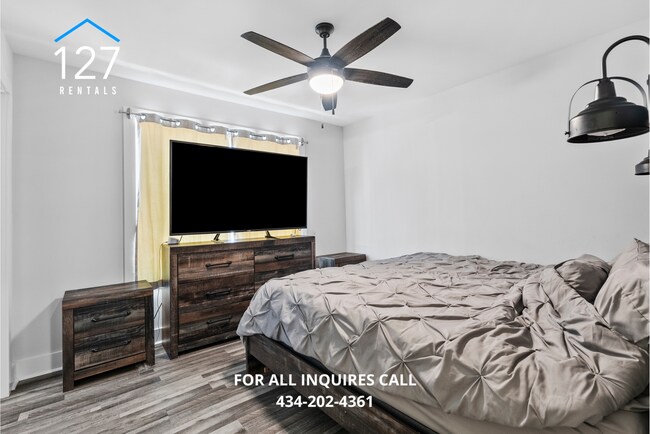 Building Photo - 3BR Townhome – Modern Amenities, Great Location!