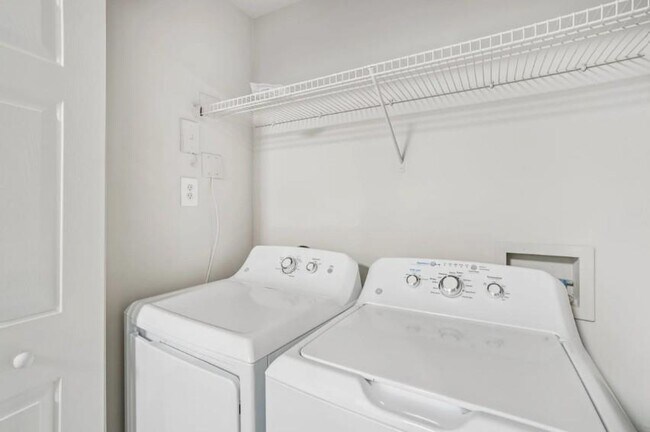 Building Photo - 405 Philip Blvd