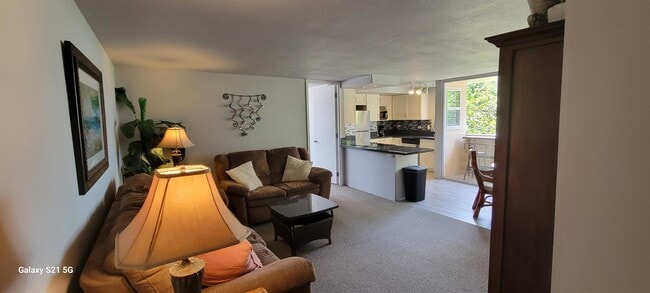 Building Photo - 84 Pukihae St