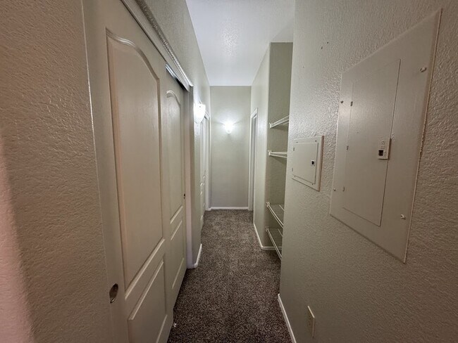 Building Photo - Southeast Phoenix Condo