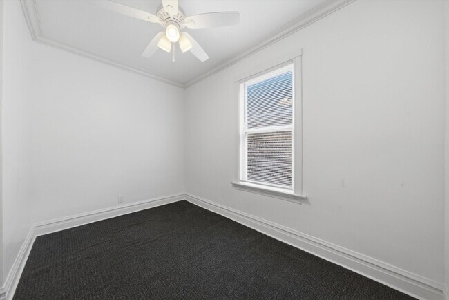 Building Photo - 3115 W 54th Pl