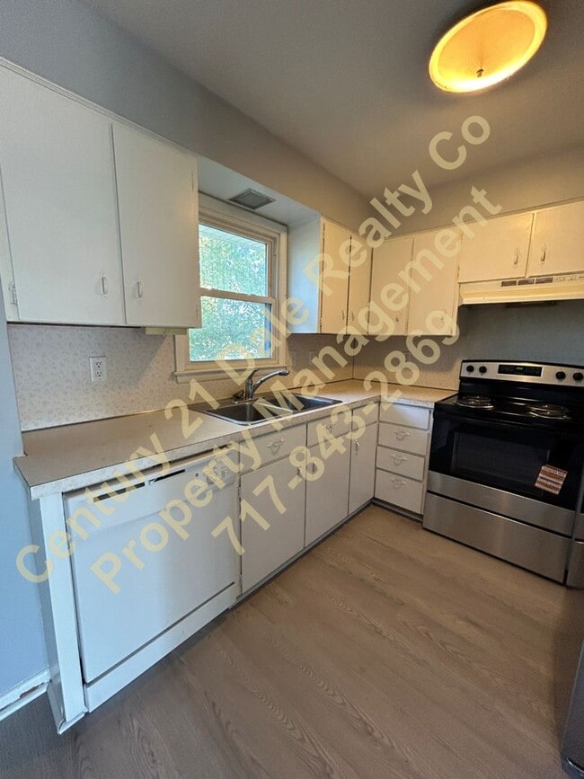 Building Photo - Meade Street 215-217