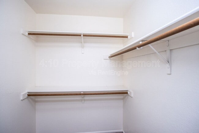 Building Photo - 1718 S Longmore