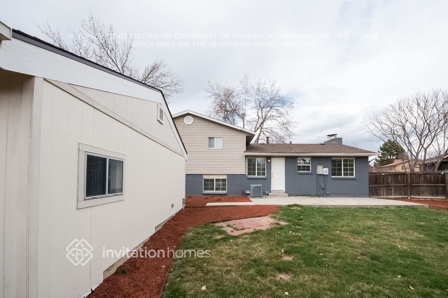 Building Photo - 3760 W 95th Pl