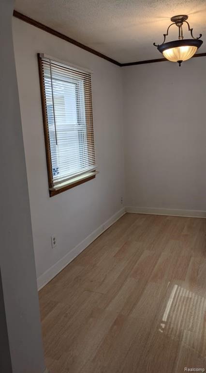 Building Photo - 953 Farnham Ave