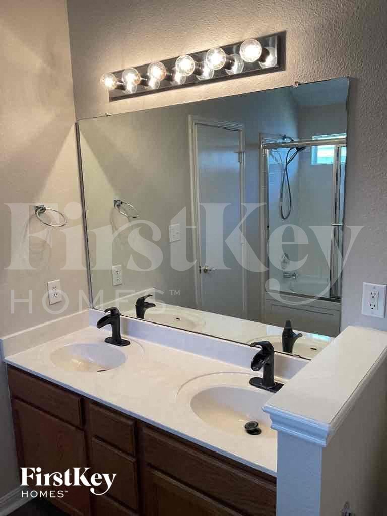 Building Photo - 8422 Cherisse Dr