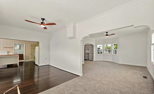Building Photo - Beautiful Craftsman Home with Ample Parking & Outdoor Space