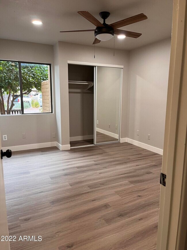 Building Photo - 7950 E Starlight Way