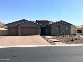 Building Photo - Beautiful Foothills 4 Bed and 3 Bath