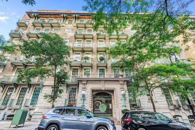 Primary Photo - 509 E 77th St