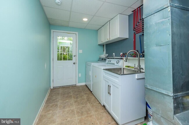 Building Photo - 3204 Norma Dr