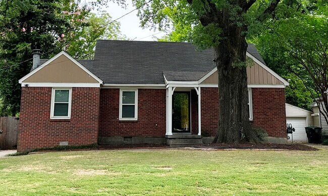 Building Photo - 2888 Midland Ave