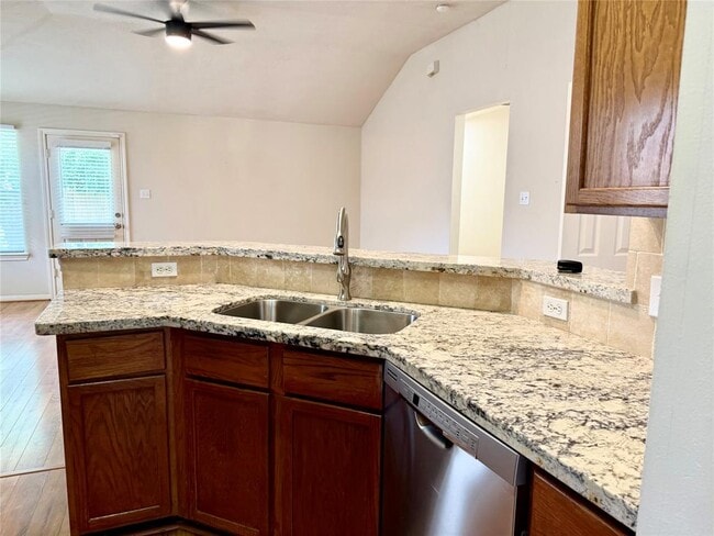 Building Photo - 6834 Catarina Cir