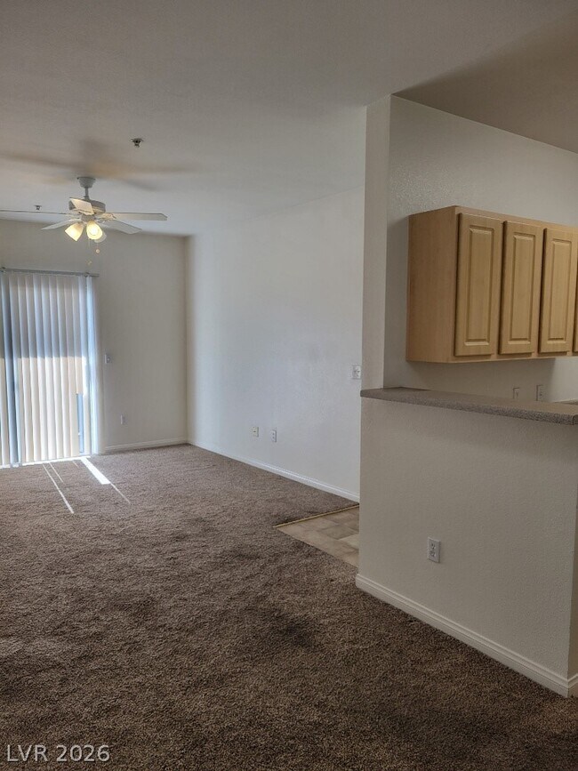 Building Photo - 6955 N Durango Dr