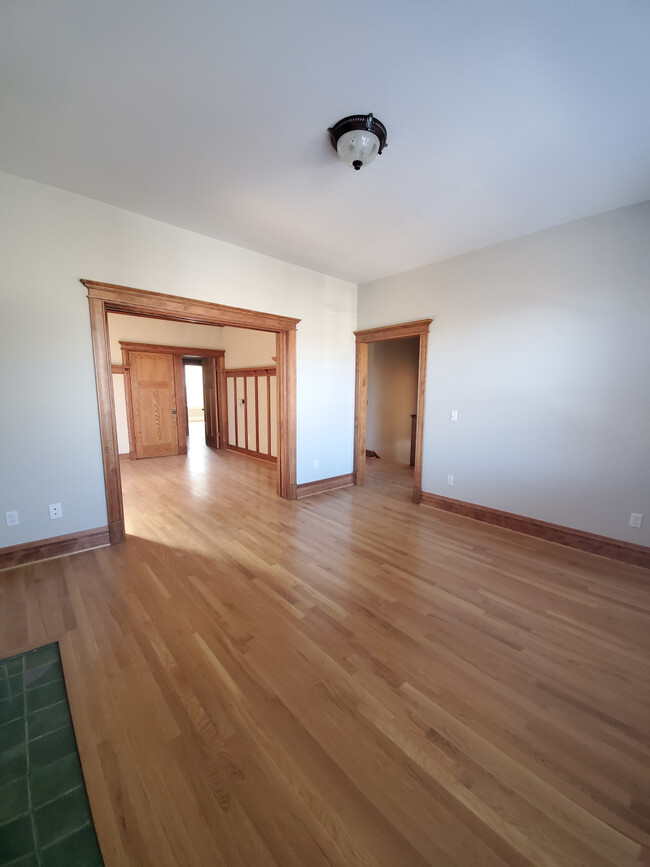 Building Photo - 6124-26 Waterman