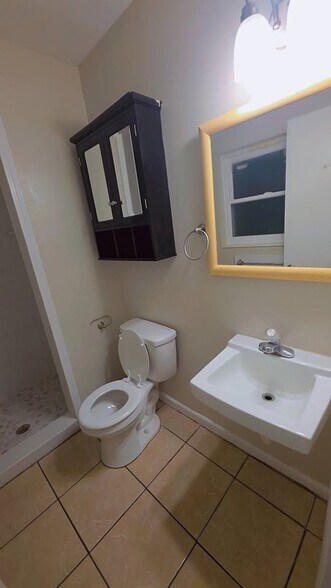 Building Photo - 63 Friendly Ln