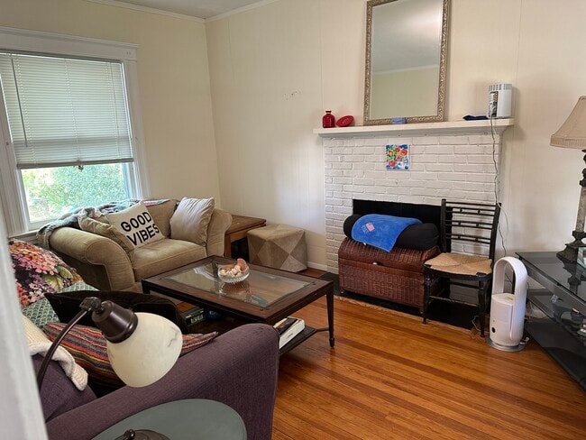 Building Photo - 18 Dayton Rd