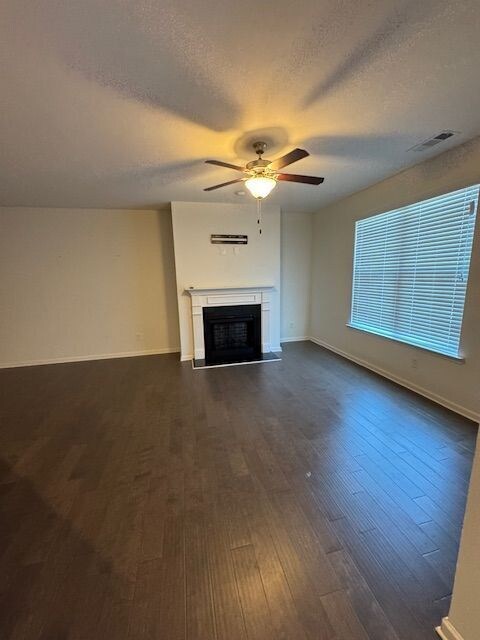 Building Photo - Beautiful Nearly New Townhome at Renaissance at South Park