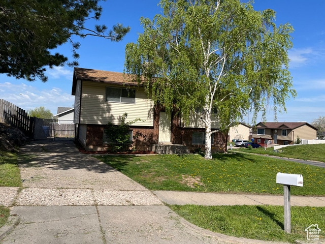 Primary Photo - 1221 E Ave