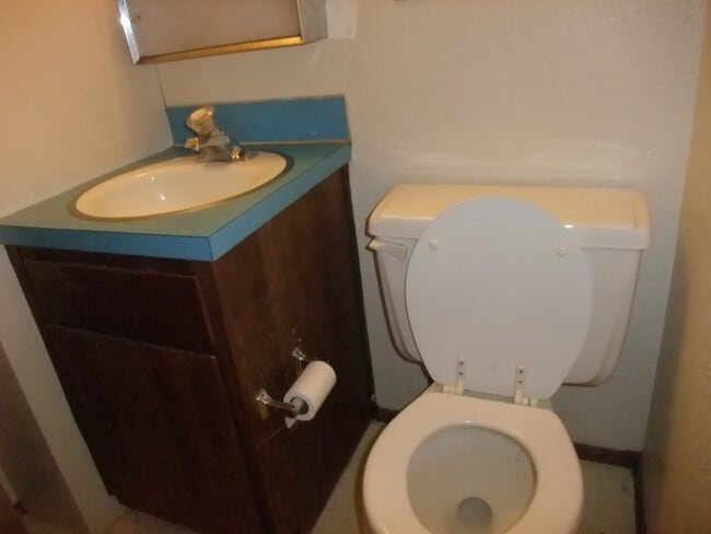 Building Photo - Nice Upstairs Unit  A Few Blocks From Campus. in Corvallis