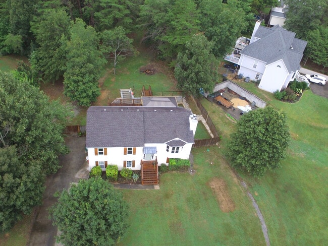 Building Photo - 84 Indian Hills Dr