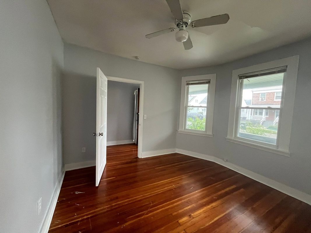 Building Photo - 415 Willow St