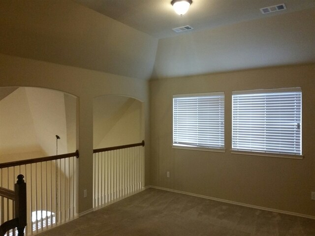 Building Photo - 1124 Long Pointe Ave