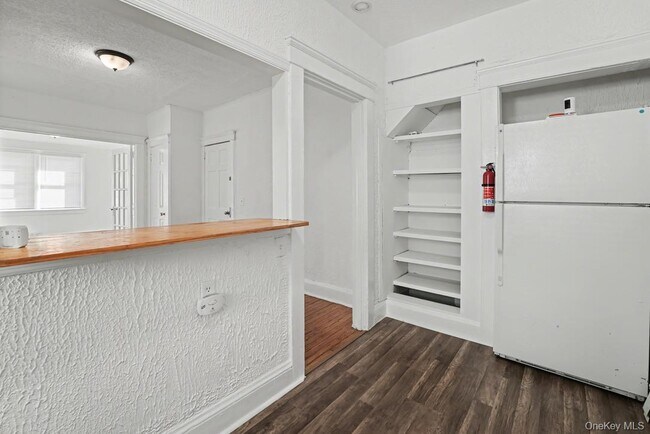 Building Photo - 7 S Atlantic St