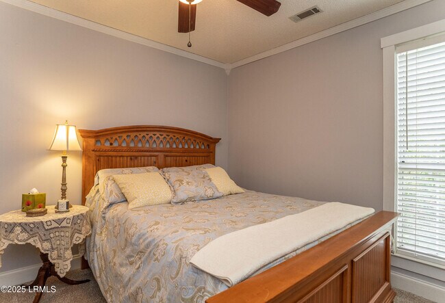 Building Photo - 18 Le Moyne Dr