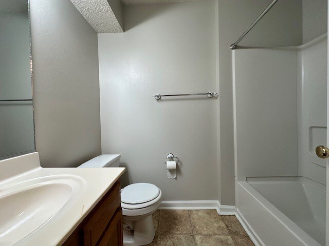 Building Photo - 5008 Lawndale Dr