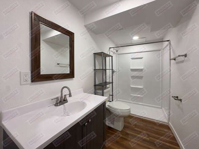 Building Photo - Adorable Single Family Home