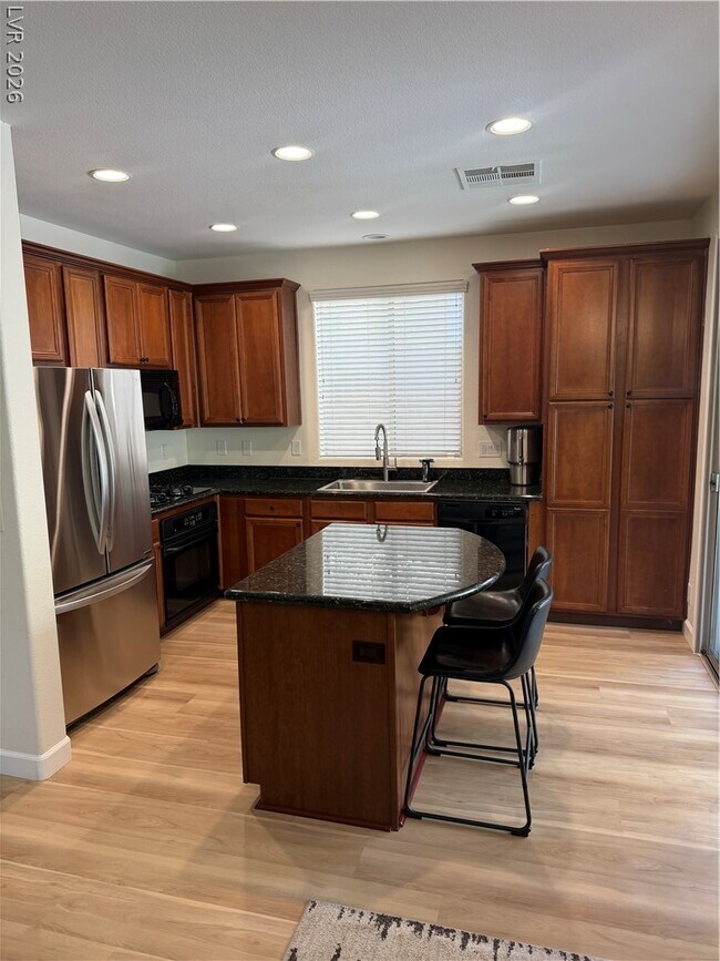Building Photo - 11900 Calle De Sol Dr